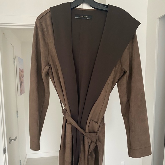 Green trench coat - Picture 1 of 3